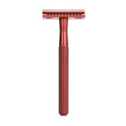 Vista frontal del maquinilla de afeitar metal | rojo Bambaw en stock