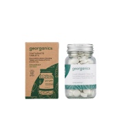 Vista delantera del pasta dental mineral en pastillas de 120 uds sabor hierbabuena Georganics en stock