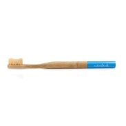Vista delantera del cepillo dental Adultos Azul unid. Naturbrush en stock