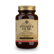 Vista principal del vitamina E 200 UI (134mg) 100 perlas vegetales Solgar en stock